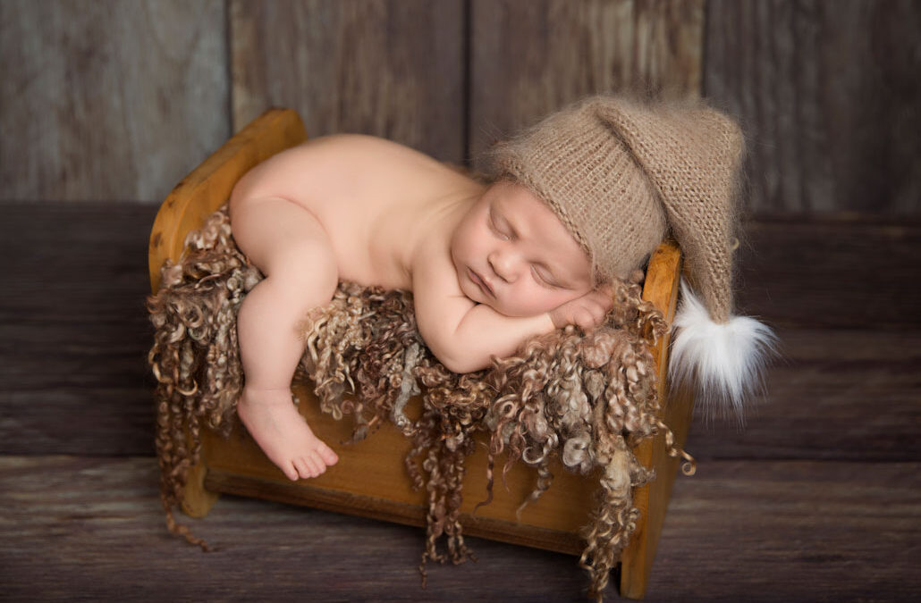 WHY SHOULD YOU BOOK A NEWBORN PHOTOSHOOT